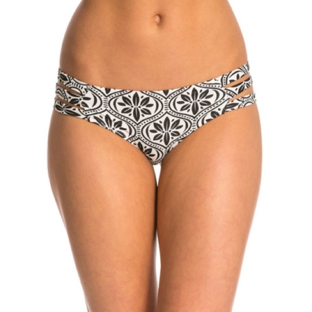 O’Neill swim bottoms